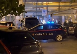 Ventenne ucciso con un colpo di pistola alla testa mentre tenta di difendere un coetaneo 