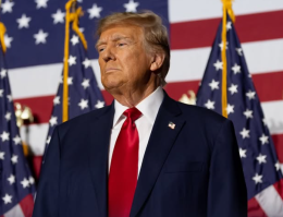 Trump arrivato in ritardo a Sharm El-Sheikh: Air Force One scortato da sei caccia