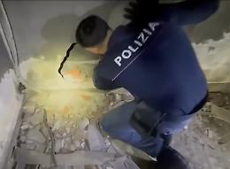 Nascondiglio di armi in viale Moncada: sequestrati revolver, fucile con matricola abrasa e decine di munizioni 