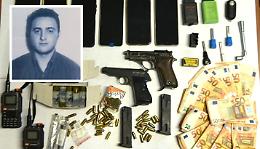 L'arresto di Stracquadaini nel racconto degli inquirenti: «Nel covo armi, soldi e una carta d'identità falsa rilasciata dal Comune di Comiso» 