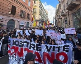 "Le nostre vite contano", studenti in piazza per ricordare Paolo Taormina