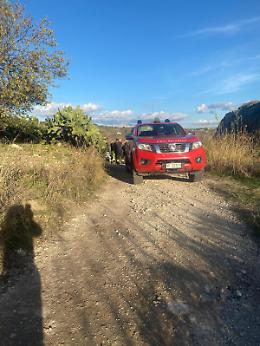 Raffadali, un escavatorista ritrova il pensionato scomparso che era stremato ma vivo