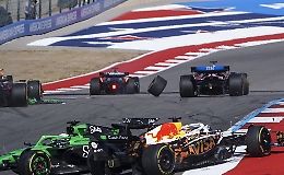 Gp Usa, Verstappen domina ad Austin, disastro McLaren e Ferrari indietro