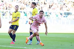 Al Palermo non basta il gol di Segre: il Modena pareggia nella ripresa  grazie a un'autorete di Bereszynski e sfuma il sorpasso alla capolista