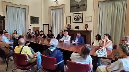 Calci e pugni in centro storico, si cerca di stemperare la tensione