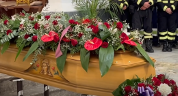 Ai funerali di Marianna Bello l'auspicio dell'arcivescovo di Agrigento: «Una tragedia simile non deve più accadere»
