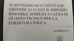 Biblioteca comunale V. Bellini aperta ma con i bagni chiusi e senza acqua
