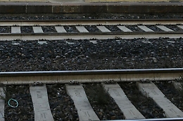 Investiti da un treno: un giovane è morto e altri due sono rimasti feriti