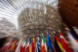 Ultimatum di Trump a Kiev: delegazioni europee e Stati Uniti a Ginevra per discutere il piano di pace