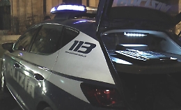 Palermo, due arresti per possesso d'armi: un 14enne aveva due pistole nello scooter, un 22enne una pistola in casa