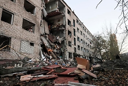 Soldati ucraini avrebbero denunciato l'abbandono del comandante e deciso di arrendersi: Kiev parla di propaganda russa