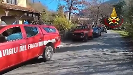 Elicottero caduto ad Arezzo: trovato il relitto ma non c'è traccia dei cadaveri 