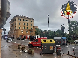 Allerta arancione in Liguria: tromba d'aria, frane e 252 interventi a Genova