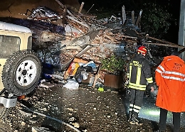 Frana di fango travolge una casa a Cormons, una persona salvata ma ci sono due dispersi sotto le macerie