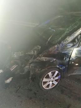 Auto contro il guard rail sulla A18 a Roccalumera: morta una donna, ferito il compagno  