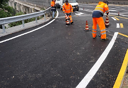 Tir precipita dal viadotto Milocca sull'A19: autista ferito e carreggiata chiusa verso Palermo