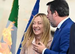 Le reazioni all'assoluzione di Salvini: Meloni chiede un applauso in Senato, la Lega esulta, Fi gioisce. Bonelli: &laquo;Allora non ci sono le toghe rosse?&raquo;