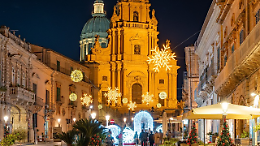 Natale a Ragusa Ibla: magia, elfi e il presepe degli antichi mestieri