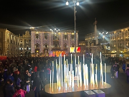 Un bagno di folla a Catania per il Viaggio della Fiamma Olimpica 