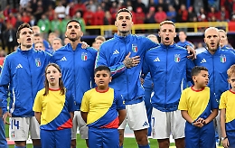 Fratelli d&rsquo;Italia senza il &ldquo;s&igrave;&rdquo;: come un decreto silenzioso ha cambiato il nostro inno  e perch&eacute; il grido finale non si pu&ograve; pi&ugrave; pronunciare