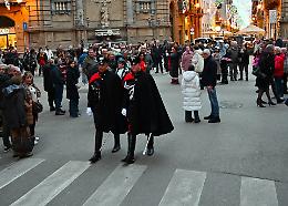 Quattro arresti dei carabinieri in citt&agrave; e in provincia, un pregiudicato trovato nascosto sotto il letto