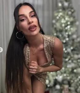 Francesca Tocca cade dalle scale e fa il "botto" in passerella