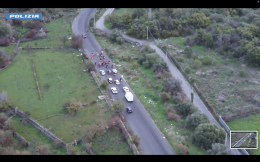 Corsa di cavalli bloccata nel Catanese grazie ai droni della polizia: sequestrato il "pizzino" delle scommesse