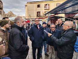 Ballar&ograve; senza pace, si "scopre" che il mercato coperto non &egrave; accatastato: niente consegna