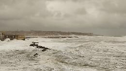 Ciclone Harry,  oltre 70 interventi in 24 ore: emergenza vento tra Siracusa, Augusta e Priolo