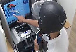 Truffa del finto carabiniere: 18enne collocato in comunit&agrave; per i raggiri a due anziane