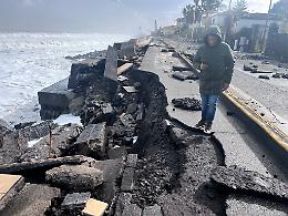 La resilienza a Riposto &egrave; gi&agrave; iniziata con i bobcat, Stromboli tagliata fuori dal circuito marittimo