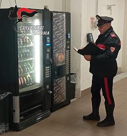 All'ospedale di Patern&ograve; scoperto un ladro di merendine e bevande 