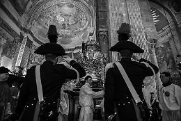 &ldquo;Viv&rsquo;Agata &ndash; Immagini, Suoni, Parole&rdquo;: all&rsquo;Antica Galleria Bonfirraro l&rsquo;omaggio poliedrico a Sant&rsquo;Agata