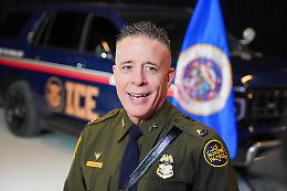 Chi &egrave; Greg Bovino, il figlio di immigrati calabresi che ora d&agrave; la caccia agli stranieri negli Usa 