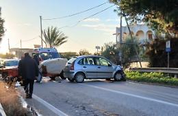Marina di Ragusa-Donnalucata, scontro tra un'auto e un trattore: ci sono feriti