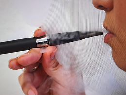 Attesa soffocante: fumo e sigarette elettroniche tollerati all'ASP di Catania