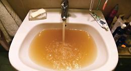 Acqua torbida a Ispica, il sindaco: "Attenzione, rimane non potabile"