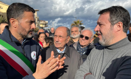 Salvini a Furci: &laquo;Fondi del Ponte per l'emergenza? Sarebbe togliere soldi ai siciliani&raquo;. E annuncia la riapertura della ferrovia entro marzo