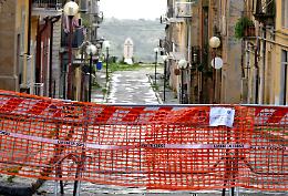 Frana di Niscemi, il gioco a ping pong fra Autorit&agrave; di bacino e Comune. E quelle carte rimaste nei cassetti