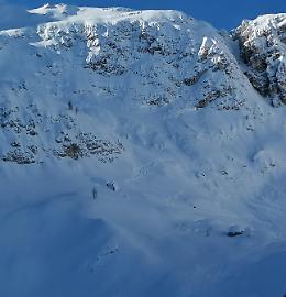 Cadono valanghe a Sella Nevea e Casera Razzo: persone sepolte
