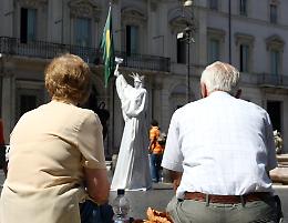 Vivere fino a 100 anni? Tra vegetali e carne, quello che uno studio cinese sugli over 80 ci insegna davvero