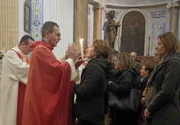Comiso, il rito della benedizione della gola per la festa di San Biagio