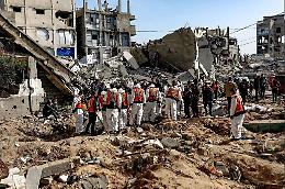 Gaza, nove morti nella notte tra Tuffah, Zeitoun e Khan Younis: tre minori tra le vittime