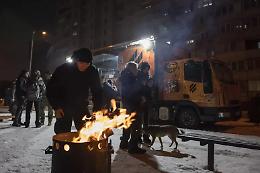 Ucraina, attacco di droni russi uccide due persone a Dnipropetrovsk