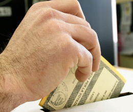 Referendum, accolto il nuovo quesito. La data del voto in bilico