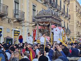 Sant'Agata si prepara a cambiare: &laquo;Ad agosto festa all'alba&raquo;. Multe per le due candelore della "tichetta"