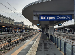Sabotaggio ai treni, terrorismo e attentato al centro delle indagini. E nessuno rivendica