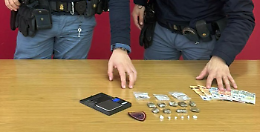 Droga pronta per lo spaccio, arrestato ventiseienne a Gela 