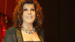 &laquo;L&rsquo;ultima contessa della tv&raquo;: addio a Patrizia De Blanck, 85 anni di eccessi, televisione e verit&agrave; senza filtro