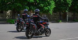 Caltanissetta: violano le misure cautelari per riavvicinarsi alle donne stalkerate, intervengono i carabinieri